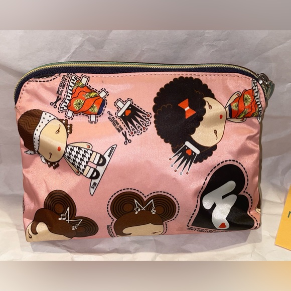 Harajuku Lovers Handbags - Harajuku Paper Doll makeup bag/clutch (Gwen Anaheim)
